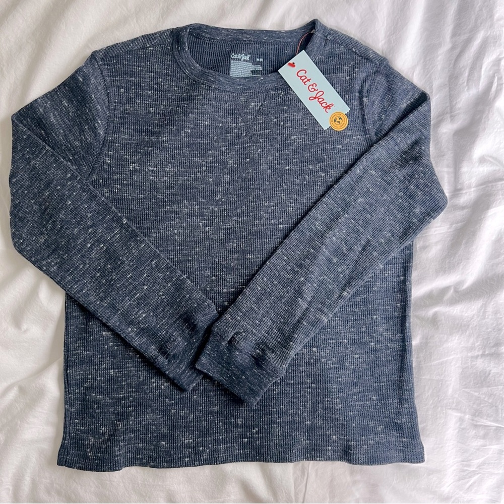 Cat & Jack long sleeve t-shirt, blue, size M/8